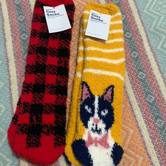 Cozy socks 2 pairs of never worn one size - Picture 1 of 6
